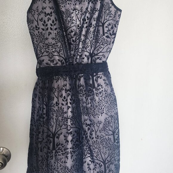 Dark blue dress with a tree pattern - Picture 2 of 8